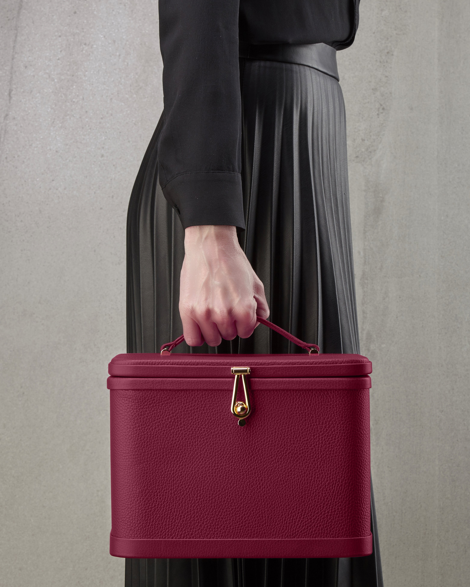 Medium Vanity Case - Garnet Pink